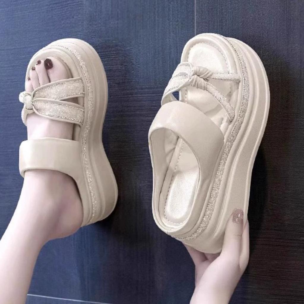 Thick-soled Inner Heel Cool Slippers Women's 2024 Summer New Popular Outer Wear Fashion Internet Celebrity Muffin Wedge Heel Sandals