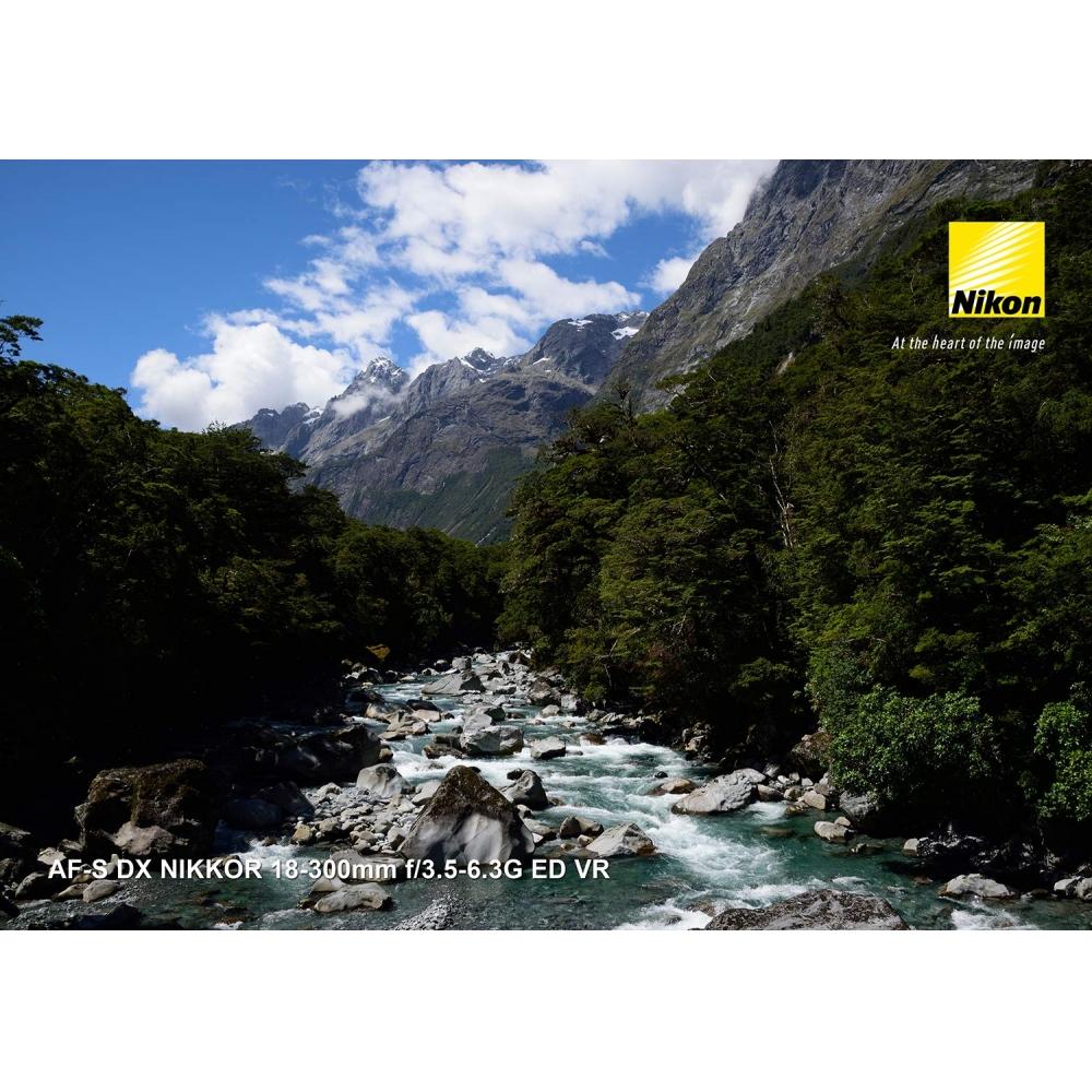 Зум-объектив Nikon с большим увеличением AF-S DX NIKKOR 18-300mm f3.5-6.3G ED VR, эксклюзивно для формата Nikon DX