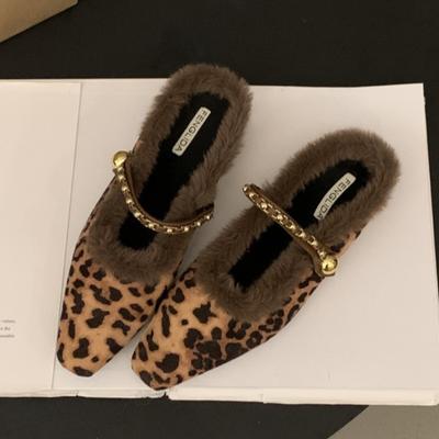 Модные зимние новые тапочки Baotou женские модные квадратные туфли с неглубокой горловиной и металлической цепочкой на мягкой подошве, нескользящие туфли на плоской подошве