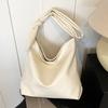 Shoulder Bag Women's New Fashion Versatile Messenger Bag Large-capacity Commuter Tote Bag