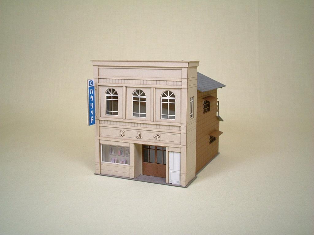 Бумажный макет Sankei Scenery Corner Серия 1/87 Магазин-2 MK05-06