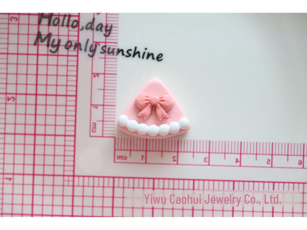 Adorable Animal Bear Cartoon Resin Accessories: DIY Mobile Phone Case, Hairpin, Headdress, Magnet, Cream Glue.