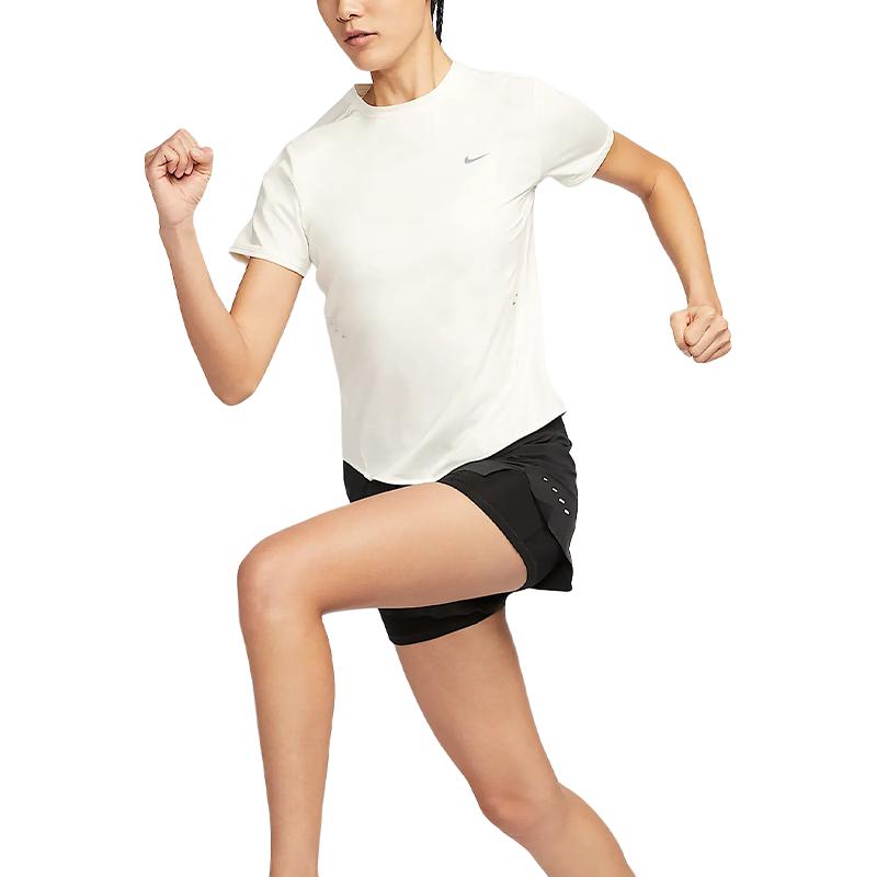 Nike Женская футболка Swoosh Regular Серебристая HM9699-133