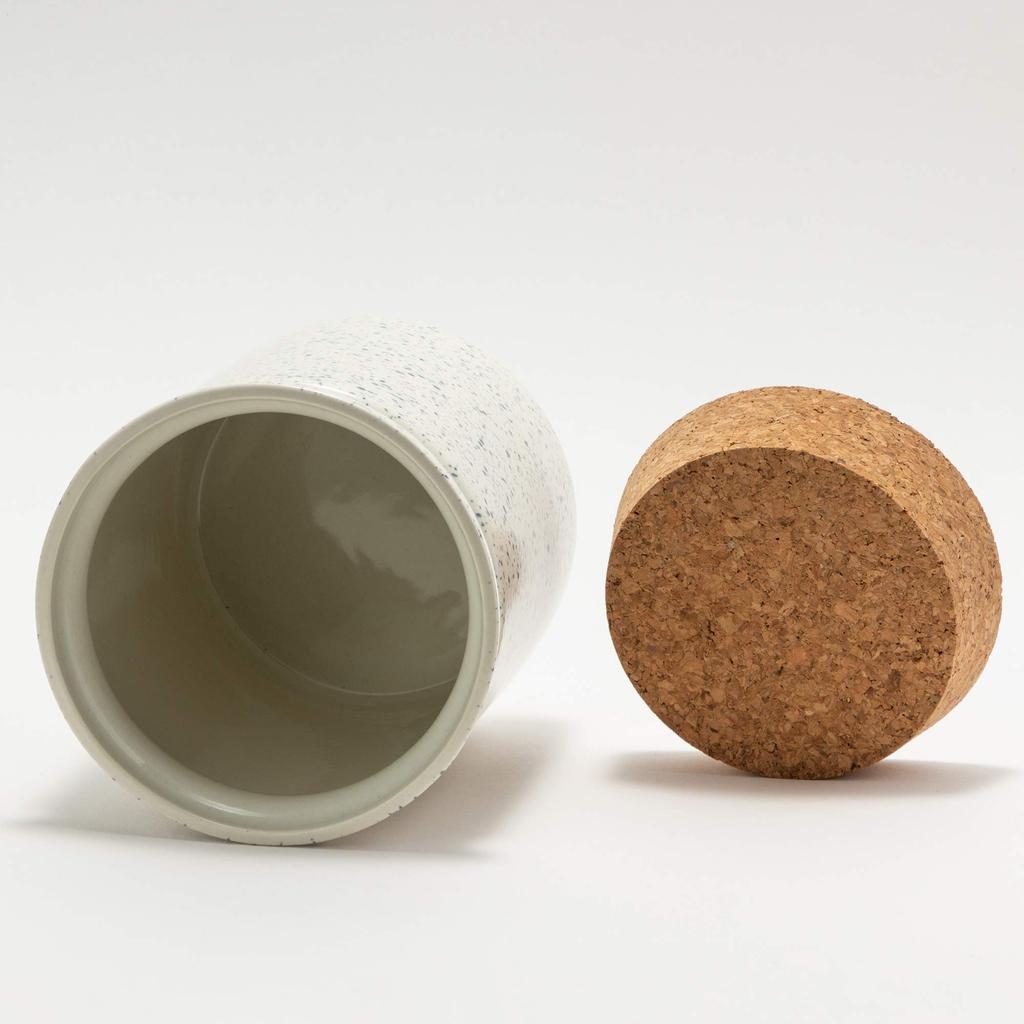 MIKASA Weekend Canister, White, 11cm Diameter X 14cm Height, 800ml, Microwave, Dishwasher, and Oven Safe, T-783573