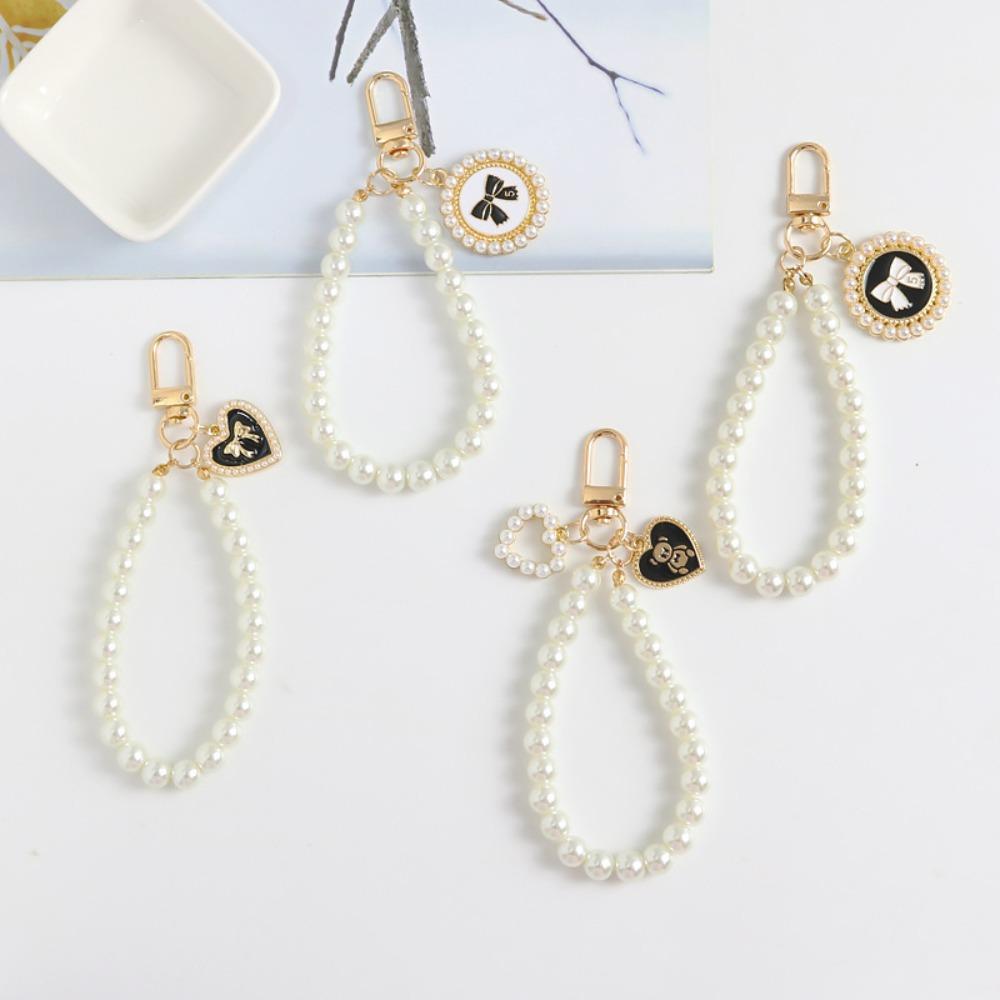 Retro Pearl Keychains for Women Bag Backpack Decor Keyring Metal Round Tag Pendant Mobile Phone Beaded Key Chain DIY Jewelry