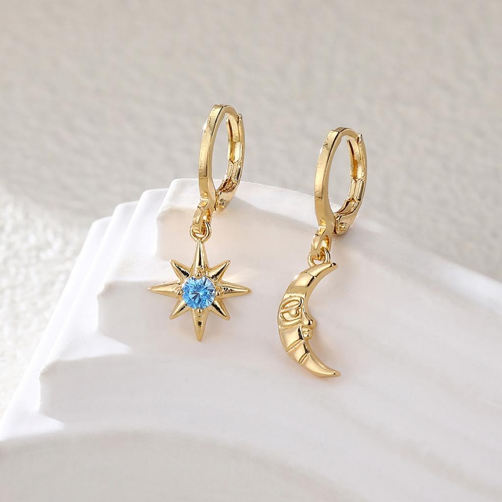 Асимметричные серьги с одним цирконием в форме звезды и луны Wild Ins Wind Jewelry