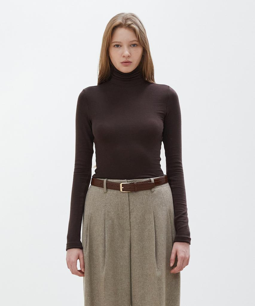 NOTIA Slim Turtle Neck T-Shirts - Brown