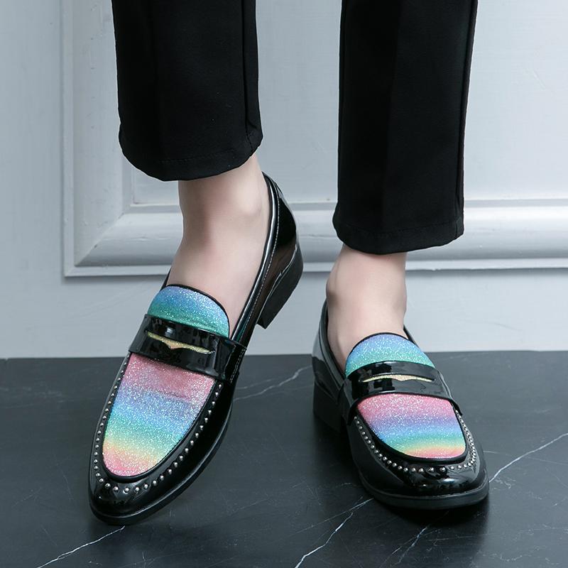 Весенние мужские туфли-лоферы из качественной блестящей кожи с круглым носком, модные тенденции, модельные туфли-лоферы для мужчин, вечерние туфли для ночного клуба