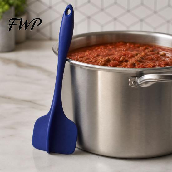 Long Handle Meat Smasher Silicone Quad Chopper with 4 Blade, Non-stick Smasher, Heat Resistant Ground Beef Tool, Kitchen Essentials Comfortable
