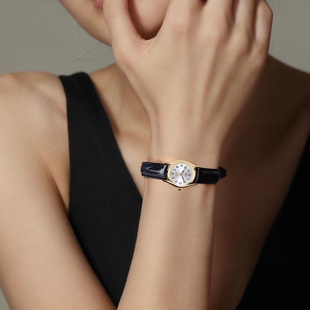 Casio Standard Series Brown Leather Quartz Watch Silver Dial Business Quartz Movement Resin Strap Women watches LTP1094Q-7B2