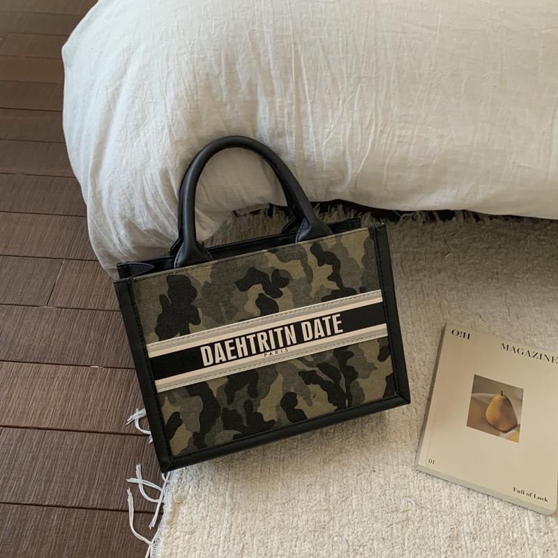 Сумка премиум-класса в стиле ретро большой вместимости женская 2025 новая универсальная сумка-мессенджер для通勤 модная сумка-тоут