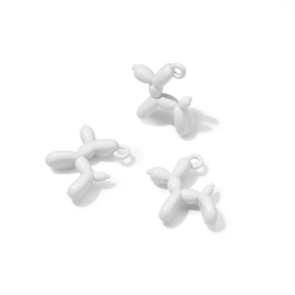 Spray painted balloon dog alloy pendant