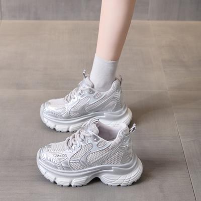 Толстоподошвенные увеличивающие рост кроссовки для папы женские 2025 новая осень универсальные дышащие спортивные и повседневные туфли сетчатые спортивные туфли женская обувь