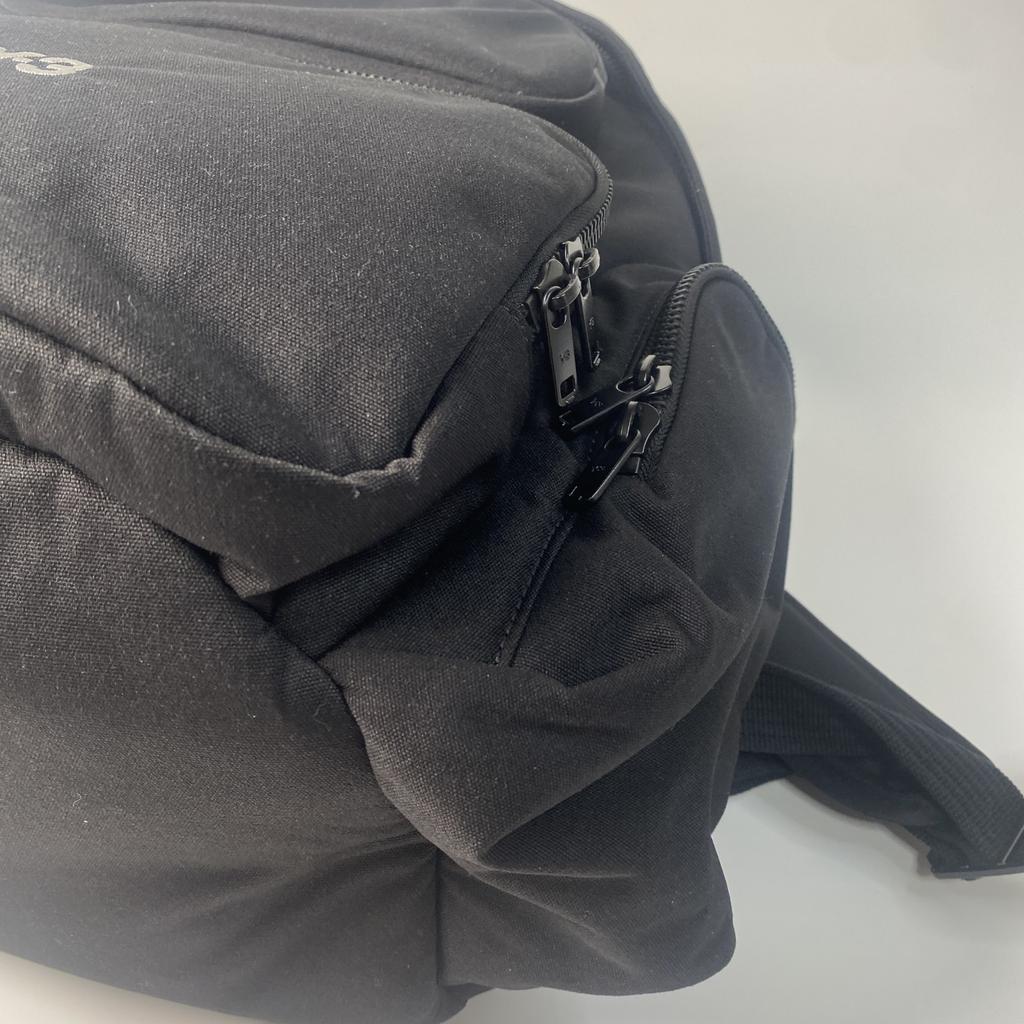 Подержанный рюкзак Y-3 Â· Дневной рюкзак черный/белый полиэстер мужской