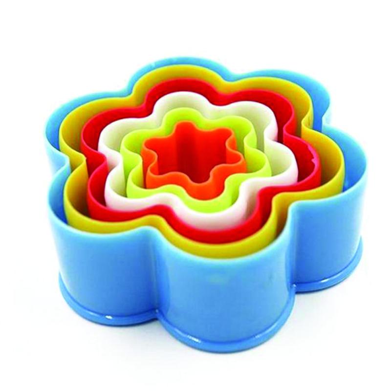 Lovely Shape DIY Cutter Mold for Fruit Fondant Cake Cookie Baking Tools Random Color