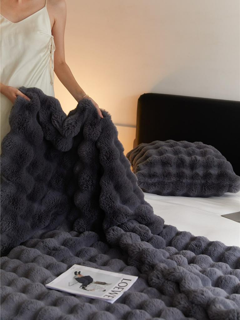 French Light Luxury Imitation Rabbit Fur Thickened Warm Cover Blanket Milk Velvet Tuscany Blanket