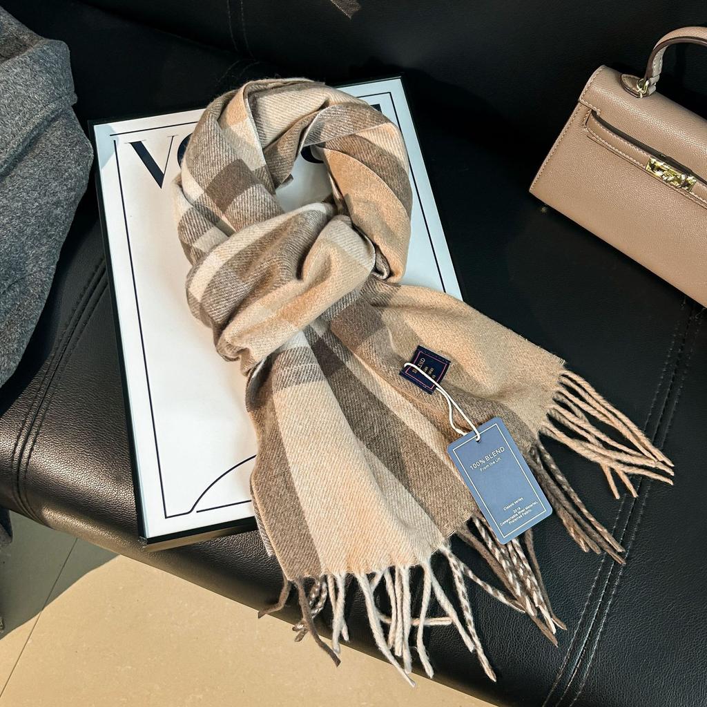 Korean atmosphere new plaid scarf women's winter Korean version thickened student versatile warm cute scarf