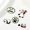 Значок «Мультяшная панда»: Милая панда с брошью-флагом для осенне-зимней одежды и украшения рюкзака — подарок унисекс