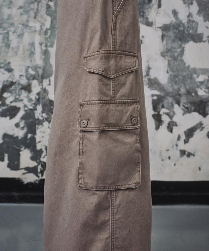 Musinsa Standard Woman Women'S Pigment Cargo Maxi Skirt [Taupe]