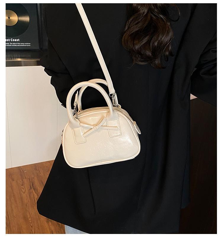 Сумка кроссбоди женская сумка 2025 новая мода универсальная наплечная сумка высокое чувство иностранная корейская версия инс маленькая квадратная сумка