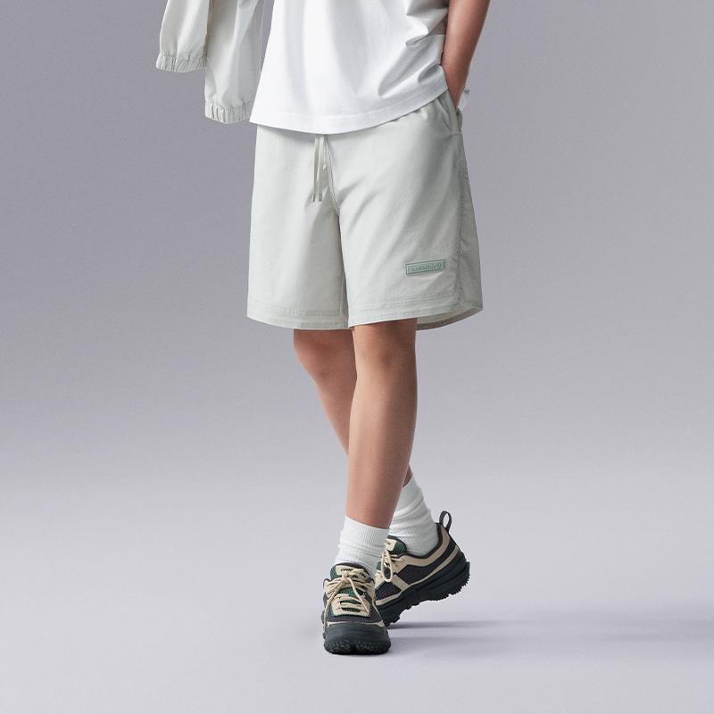 Li-Ning Спортивные шорты серии CF, однотонные, на шнуровке, водонепроницаемые, тканые, мужские, цветные, лазерные, AKSU643-1