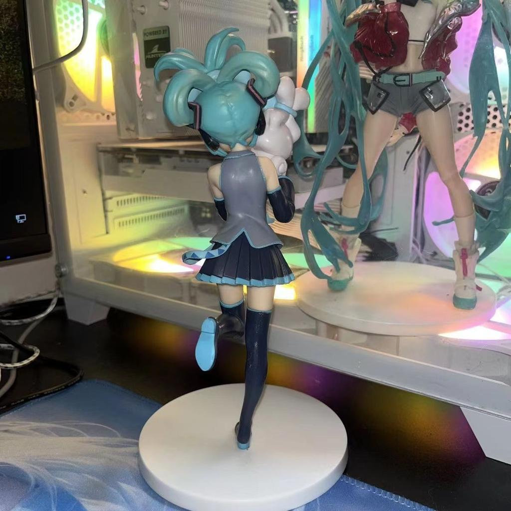 Фигурка собаки с большими ушами и Хацунэ Мику ручной работы — превосходная готовая мультяшная игрушка, декоративный предмет для демонстрации и подарок