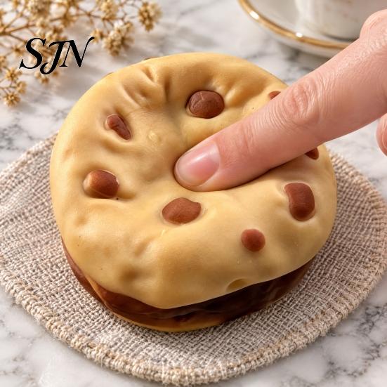 Tactile Feedback Stress Ball Crunchy Cookie Squeeze Toy, Bead Filled Fidget Realistic Soft Kneading Toy for Anxiety Replica Sensory with ASMR