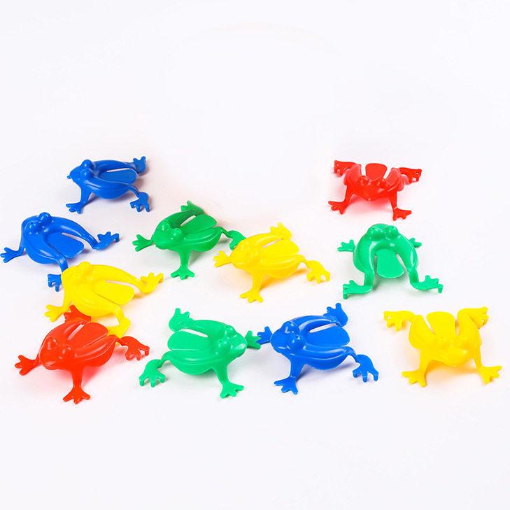 90s Nostalgia: Small Bouncing Plastic Frog Toy - Classic Retro Jumping Frog for Children