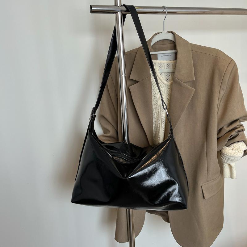 Повседневная сумка большой вместимости для отдыха, женская, 2025, новая, для поездок на работу, универсальная, на плечо, сумка-мессенджер, весенне-летняя сумка-тоут