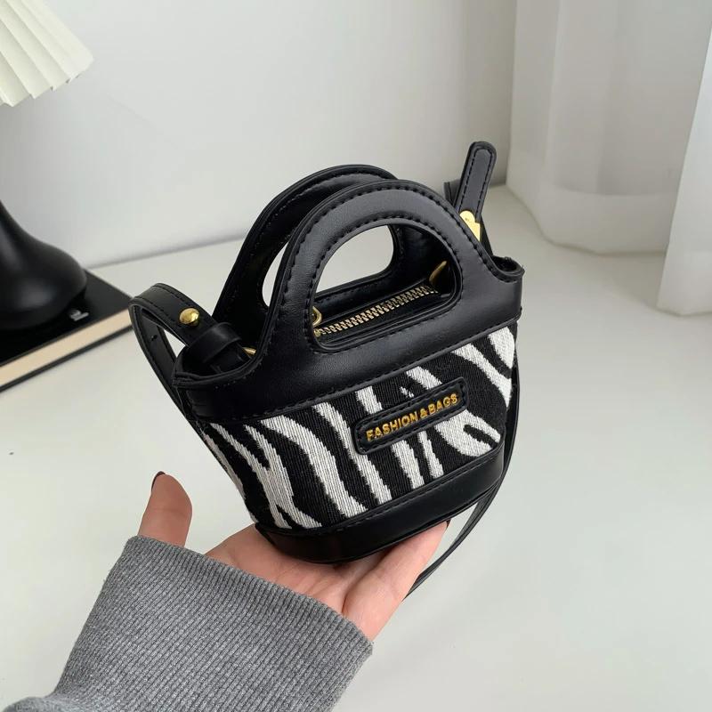 Новая мини-сумка из искусственной кожи на молнии для женщин, супер популярная, изготовленная на заказ, элегантная, универсальная, легкая и компактная