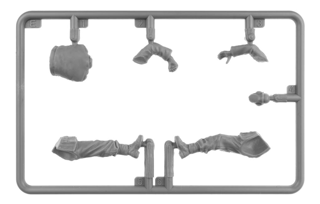 Miniart German Artillery 4 Figures Plastic Model MA35471 1/35