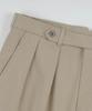 BELLIEF Основные хлопковые chino шорты с двумя складками (бежевый)