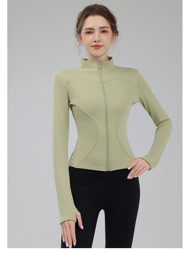 Куртка для зимних видов спорта с подкладкой из бархата, воротником-стойкой и застежкой-молнией по всей длине