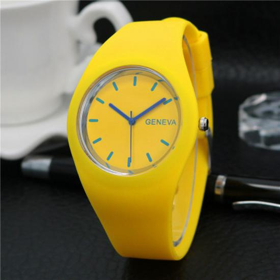 Geneva Silicone Watches: Fashionable Jelly Candy Colors, Ultra-Thin Quartz Design for Men and Women.