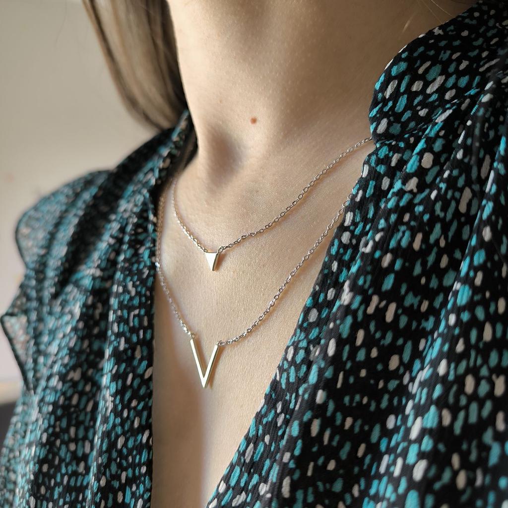 Серебряное колье с без камней, вес изделия 4,24 гр (2183938)