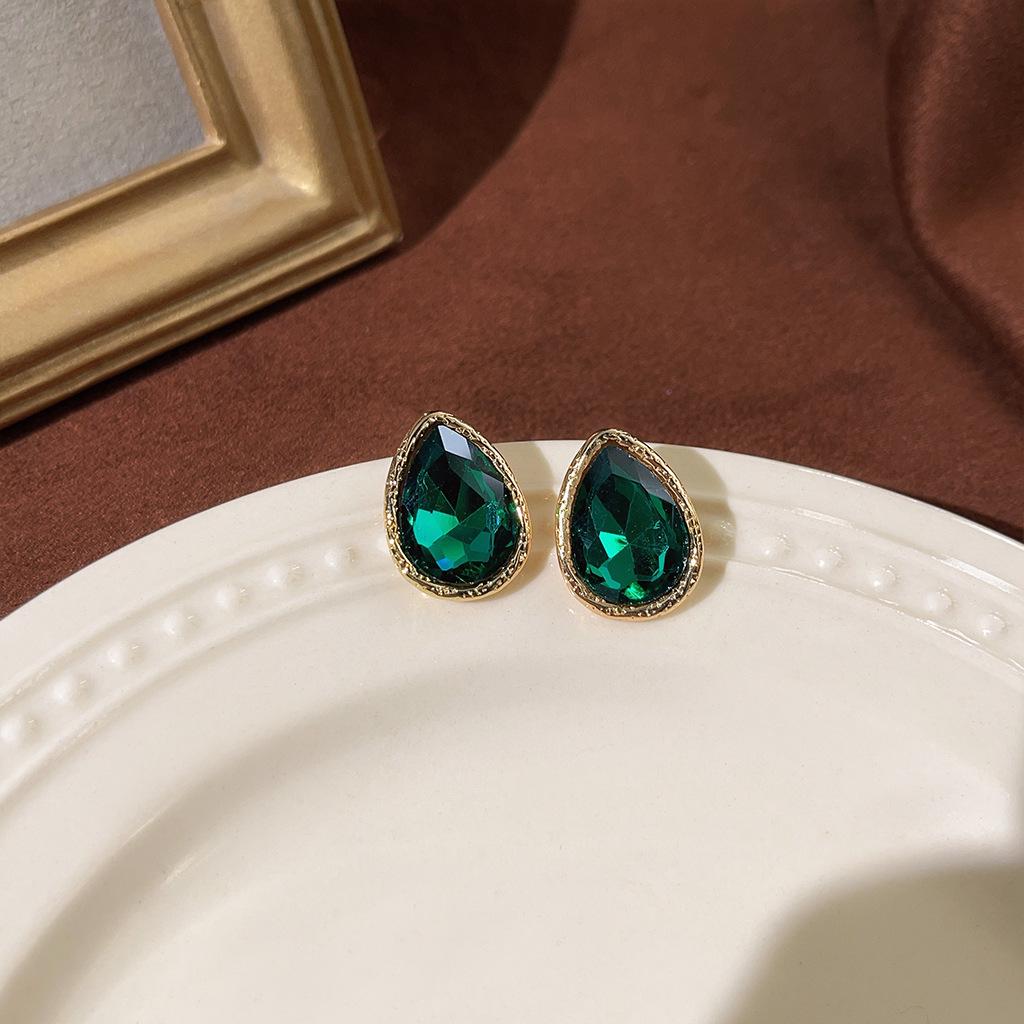 Изумрудные серьги-пусеты в стиле ретро середины века