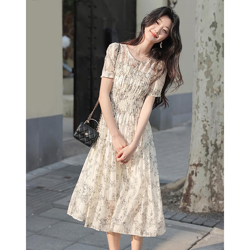 French Style Waist Cinched Round Neck Pleated Floral Dress
