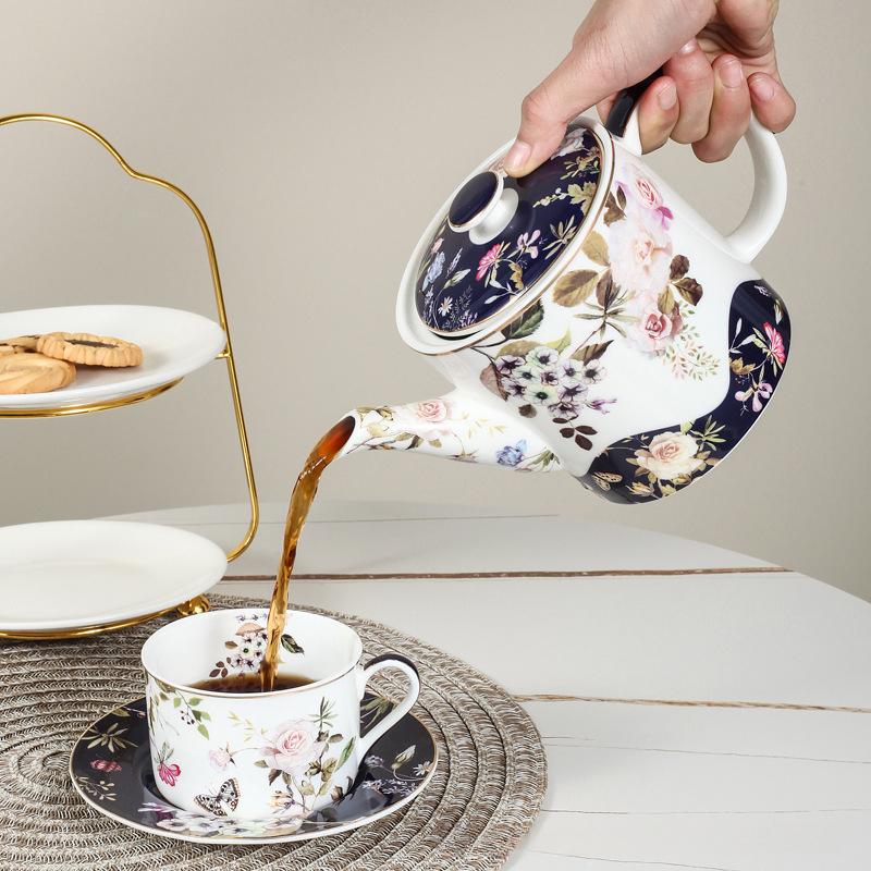 Керамический чайник для кофе в деревенском стиле в стиле ретро