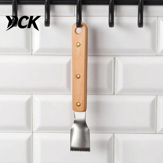 Portable Corn Thresher Stainless Steel Cob Peeler with Wooden Handle, Sawtooth Blade Easy Clean Tool Curved Scraper, Stripping for Kitchen Gadget