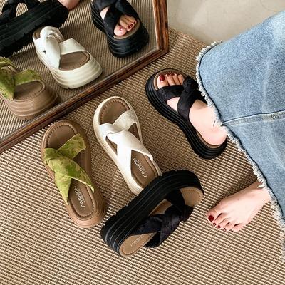 Женская обувь – Сандалии