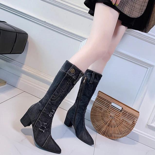 Женские сапоги Новые джинсовые сапоги до колена с толстым каблуком и заостренной боковой молнией Джинсовые короткие сапоги Женская обувь на высоком каблуке