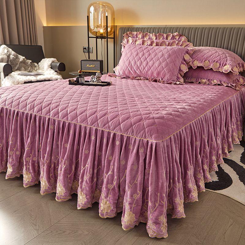 3 предмета Однотонный Светло-бежевый Дружелюбный Многослойный Стеганый Комплект Юбки для Кровати с Высокой Кружевной Отделкой, 1 шт. Юбка для Кровати + 2 шт. Наволочки