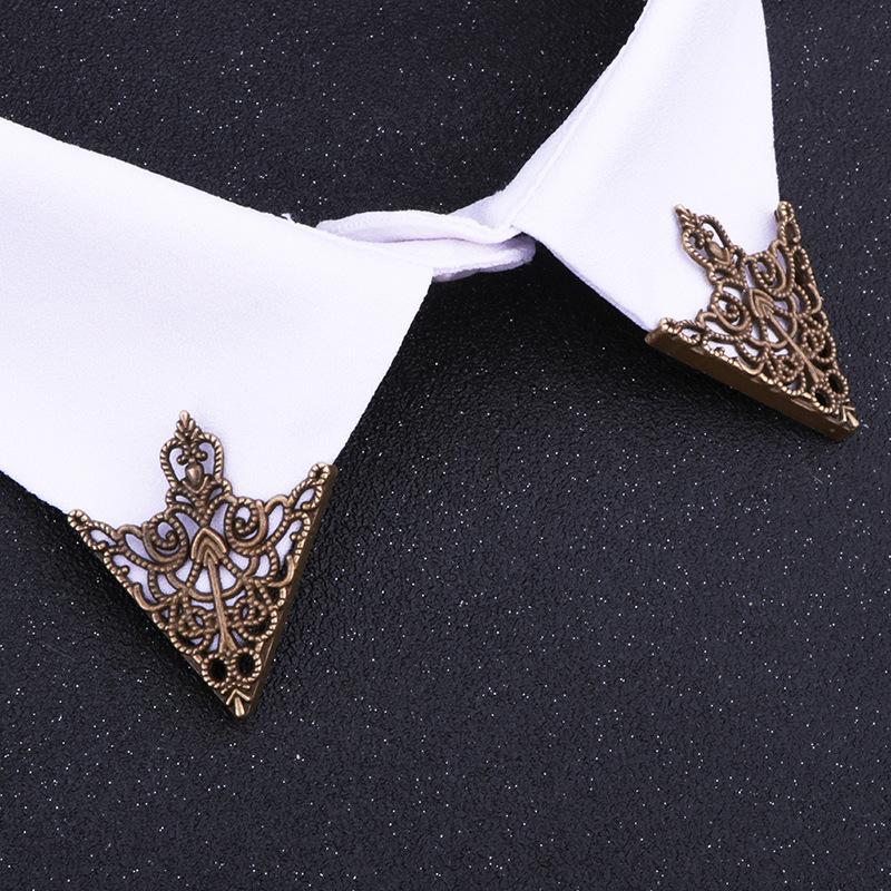Retro Pattern Triangle Collar Pin Accessories Fashion Men and Women Hollow Crown Collar Brooch Collar Corner Badge