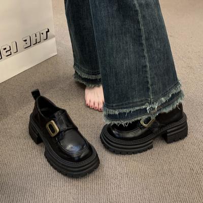 Туфли на толстой подошве и толстом каблуке, маленькие кожаные туфли для женщин, новая универсальная обувь для женщин, увеличивающая рост, туфли-лодочки, черные женские модели.