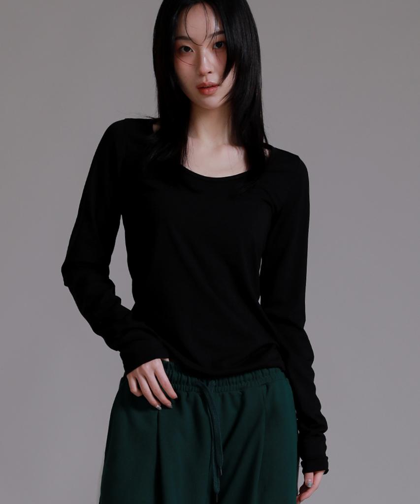LIKE THE MOST U Round Basic Long Sleeve T-Shirt_Black