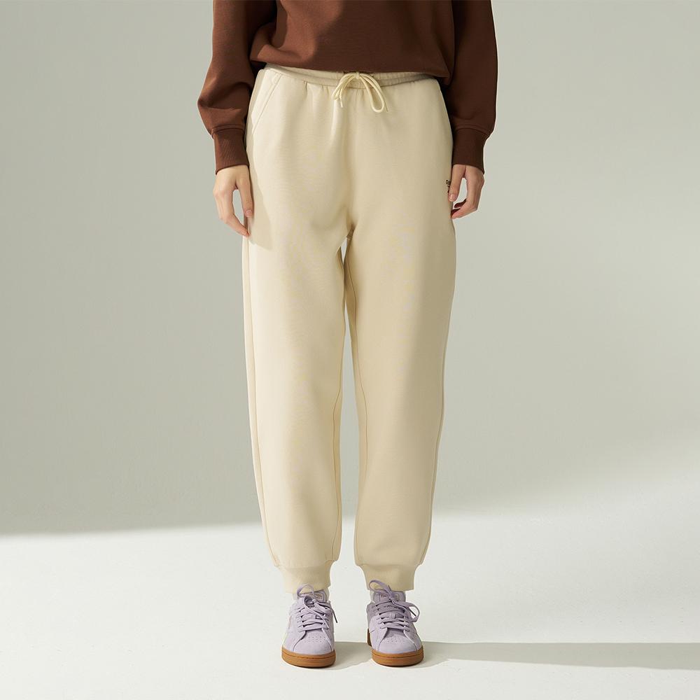 Reebok Повседневные универсальные удобные однотонные простые трикотажные спортивные брюки с манжетами женские плавки бежевого цвета 24FRM604WGM1