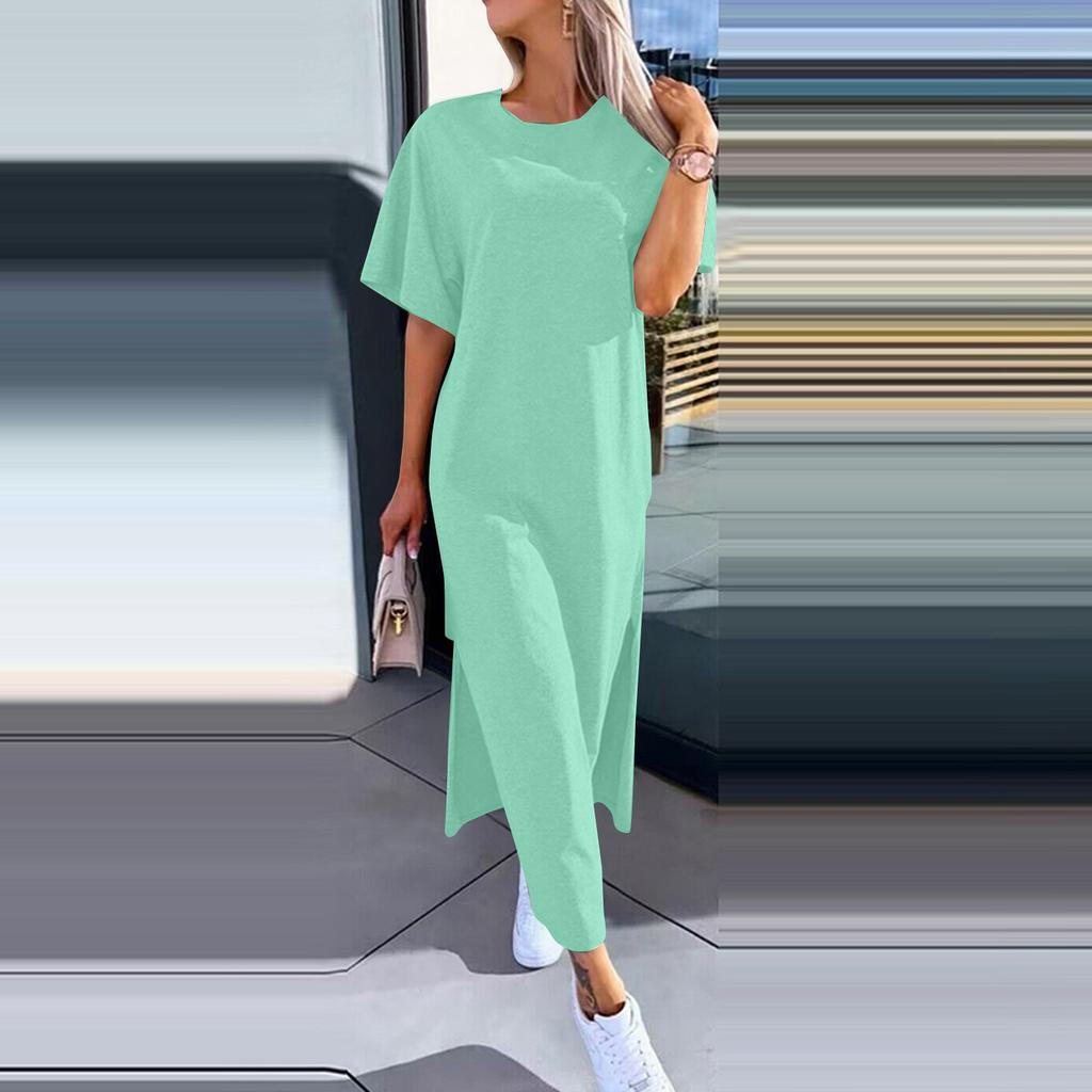 Женское однотонное платье с короткими рукавами, круглым вырезом и разрезом по краю