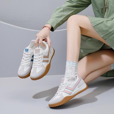 2025 весна маленькие белые туфли новая корейская версия женские студенческие туфли на платформе с увеличенным каблуком спортивная обувь повседневная уличная обувь J8801