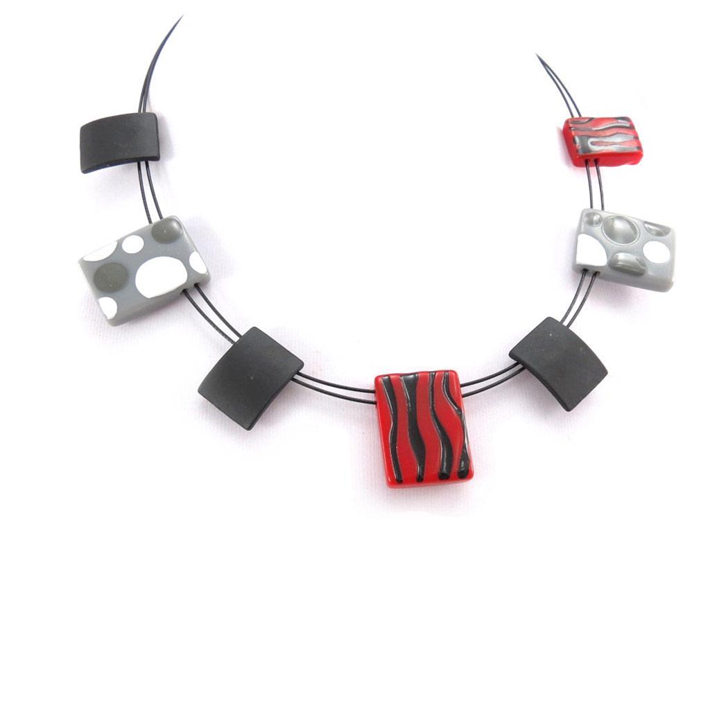 NOA [K0159] - Дизайнерское колье «Раскраска» красный черный