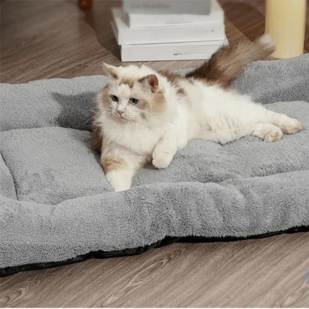 Non-slip Dog Bed Mat Warm Thickened Pet Mat Dog Sofa Bed Dog Crate Mat for Cats and Dogs